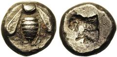 Greek and Celtic Coins IONIE, EPHESE, AR drachme, vers 480-460 av. J.-C. Droit : Abeille. Revers : Carré creux. Ref.: Head, Ephesus, pl. 5, 8-9; coll. Pozzi 2419; coll. Nivaille 5. 3,35g. Rare. Très B