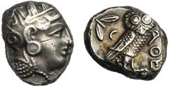 GREEK WORLD ATTIQUE, ATHENES, AR tétradrachme, 259-229 av. J.-C. D/ T. casquée d''Athéna à d., le casque orné d''un fleuron et de trois feuilles d''olivier. R/ Chouette à d., t. de f. A g., pousse d''