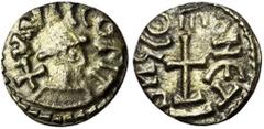 MIDDLE AGES MEROVINGIENS, tremissis d''électrum, vers 660-675, Quentovic. Monétaire Anglus II. D/ + VVICCO FIT B. stylisé à d. R/ ANGLO MONET Croix sur deux degrés. Belfort 4966; Prou 1130 var.; Lafau