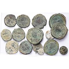 BYZANTIUM lot de 15 p., dont: Justinien Ier, follis, Constantinople (4), Cyzique; decanummis, Ravenne; Justin II, follis, Constantinople (4), Nicomédie; demi-follis, Thessalonique. Sear 163, 207, 326,