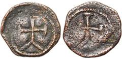 BYZANTIUM Constantin Gabras, duc de Trébizonde (1126-1140), AE follis. Frappé sous le règne de Jean II Comnène. D/ Croix grossière dans un cercle. R/ Croix grossière dans un cercle. Bendall, N.C. (197