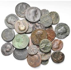ROMAN EMPIRE lot de 25 bronzes, dont: as à la tête de Janus; as d''Auguste, Domitien, Marc Aurèle César, Crispine, Sévère Alexandre, Gordien III, Otacilia Severa; dupondii de Trajan, Antonin le Pieux,
