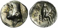 ROYAUME PARTHE, Arsaces II (211-191), AR drachme, Rhagae. Droit : Tête à gauche, coiffée du bashlik. Revers : Archer assis à droite sur un trône sans dossier, tenant un arc. Sous l'arc, aigle de face,