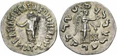 ROYAUME INDO-SCYTHE, Maues (90-57), AR tétradrachme, Droit : Zeus debout à gauche, tenant un long sceptre. Revers : Niké ailée debout à droite, tenant une couronne et une palme. A droite, [..]. Ref.: 