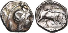 MAGNA GRAECIA LUCANIE, THOURIOI, AR statère, vers 330 av. J.-C. D/ T. casquée d''Athéna à d., le casque orné de Scylla. R/ ΘOYPIΩN Taureau chargeant à d. Au-dessus, ΣAM. A l''ex., [AM] et lion à d. SN
