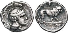MAGNA GRAECIA LUCANIE, VELIA, AR didrachme, 305-290 av. J.-C. D/ T. casquée d''Athéna à d., le casque lauré et ailé. Devant la crête, Π. Derrière la nuque, Φ. R/ YEΛHTΩN Lion marchant à d. Au-dessus, 