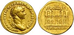 ROMAN EMPIRE TRAJAN (98-117), AV aureus, 112-114, Rome. D/ IMP TRAIANVS AVG GER DAC PM TR P COS VI PP B. l., dr., cuir. à d. R/ Vue de l''entrée monumentale du forum de Trajan, placée sur un podium à 