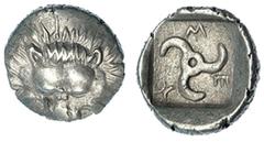 Grecia Antigua LYCIA. Mithrapata. Dióbolo (460-360 a.C.). A/ Cabeza de león de frente. R/ Trisquel dentro de cuadrado incuso. AR 1,45 g. COP-476 vte. MBC+/MBC.