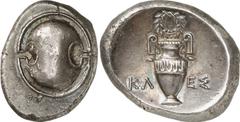 Thessaly-Euboea Thessaly-Euboea, Thebes, Boeotia Estimate: CHF 2'750.00 Stater (Silver, 12.17 g), 395-338. Boeotian shield. Rev. Volute krater with fluted shoulders; to left and right, ; above, wreath