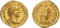 70-Antonin le Pieux (138-161) Aureus - Rome (158-159) - Av. : Tête laurée d'Antonin le Pieux à droite - Rv. : Antonin debout à gauche, tenant une patère au-dessus d'un trépied allumé - 7.26g - C. manq