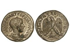 Tetradracma. 238 d.C. GORDIANO III. SIRIA. Anv.: Busto laureado a derecha. Rev.: Águila de frente con las alas extendidas, debajo creciente y carnero. AR. (Hojita saltada en reverso. Pequeñas oxidacio