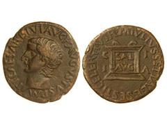 As. ÉPOCA DE TIBERIO. ILICI. Anv.: TI. CAESAR DIVI. AVG. F. AVGVSTVS. P. M. Cabeza de Tiberio a izquierda. Rev.: SAL. AVG. C. I. L. R. M. IVLIVS SETTAL. L. SESTI. CELER. II VIR. Ara. 13,20 grs. AB-152