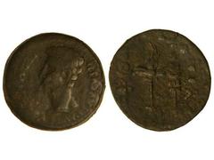 Dupondio. ÉPOCA DE AUGUSTO. COLONIA PATRICIA. Anv.: PERMISSV. CAESARIS AVGVSTI. Cabeza de Augusto a izquierda. Rev.: COLONIA PATRICIA. Dos enseñas y águila legionaria. 19,40 grs. Pátina verde oscura. 