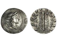 Tetradracma. 158-149 a.C. AMPHIPOLIS. MACEDONIA. Anv.: Busto de Artemisa a derecha, sobre escudo macedonio. Rev.: Clava vertical, a izquierda y derecha, leyenda. 16,90 grs. AR. Se-1386 var. EBC-.