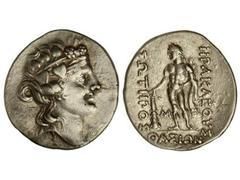 Tetradracma. 148 a.C. THASOS. Anv.: Cabeza de Dionisos joven a derecha. Rev.: Heracles con clava en pie a izquierda, alrededor leyenda. 16,90 grs. AR. (Pequeños golpecitos). Se-1759. MBC+.