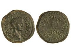 Semis. ÉPOCA DE TIBERIO. CELSA. Anv.: TI. CAESAR AVGVSTVS. Cabeza laureada de Tiberio a derecha. Rev.: AED. CELSA VETILLO BVCCONE C. FVFIO. 5,30 grs. Pátina verde oscura. AB-821. MBC+/MBC.