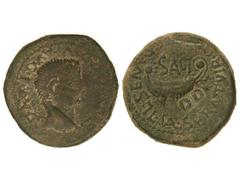 As. ÉPOCA DE TIBERIO. SAGUNTO. Anv.: TI. CA(ESAR DI)VI. AVG. F. AVG. Cabeza de Tiberio a derecha. Rev.: SAG. L. SEMP. (GEMINO.) K. VAL. SVRA. II VIR. Resello D. D. Nave. 13,50 grs. Pátina verde. AB-20