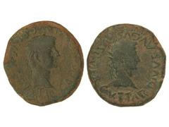 As. ÉPOCA DE TIBERIO. TARRACO. Anv.: TI. CAESAR DIVI. AVG. AVGVSTVS. Cabeza laureada de Tiberio a derecha. Rev.: DIVVS AVGVSTVS PATER C. V. T. T. AE. Cabeza radiada de Augusto a derecha. 10,90 grs. Pá