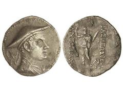 Tetradracma. 171-160 a.C. ANTIMACOS. BACTRIA E INDOGRECIA. Anv.: Busto a derecha. Rev.: Poseidón de frente con tridente y hoja de palma. 15,53 grs. (Oxidaciones y concreciones). Se-7542. MBC+/MBC.