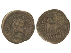 As. ÉPOCA DE TIBERIO. CALAGURRIS. Anv.: TI. AVGVS. DIVI. AVGVSTI F. IMP. CAESAR. Cabeza laureada de Tiberio a derecha. Resello de águila. Rev.: L. FVL. SPARSO. L. SATVRNINO II. VIR. M. C. I. Toro a de
