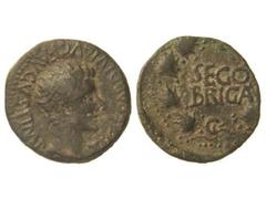 Semis. ÉPOCA DE TIBERIO. SEGOBRIGA. Anv.: TI. CAESAR DIVI AVG. F. AVGVS. F. IMP. Cabeza desnuda de Tiberio a derecha. Rev.: SEGOBRIGA dentro de láurea. 5,60 grs. (Ligera grieta). (MBC).