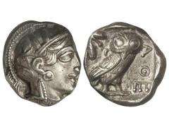 Tetradracma. 449-413 a.C. ATENAS. Anv.: Cabeza de Atenea con casco a derecha. Rev.: Lechuza a derecha, delante A¶E, detrás rama de olivo y creciente. 17,20 grs. AR. Se-2526. EBC-.