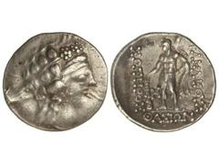 Tetradracma. 148 a.C. THASOS. IMITACIÓN CELTA. Anv.: Cabeza de Dionisos joven a derecha. Rev.: Hércules en pie con clava a izquierda, alrededor leyenda. 16,90 grs. AR. Se-215. MBC/MBC+.