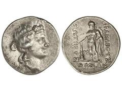 Tetradracma. 148 a.C. THASOS. Anv.: Cabeza de Dionisos a derecha. Rev.: Hércules a izquierda con clava y piel de león, alrededor leyenda. 16,90 grs. AR. (Ligera rayita en reverso). Se-1759. MCB+.