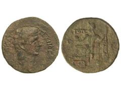 AE-30. 14-37 d.C. TIBERIO. MOPSUS. SIRIA. Anv.: Cabeza de Tiberio a derecha, alrededor leyenda. Rev.: Zeus sentada a izquierda, detrás y encima leyenda. 16,60 grs. AE. MBC-.