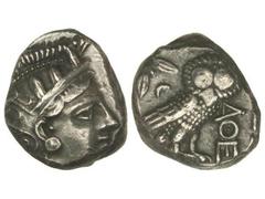 Tetradracma. 393-300 a.C. ATENAS. Anv.: Cabeza de Atenea con casco a derecha. Rev.: Lechuza a derecha, delante A¶E, detrás rama de olivo y creciente. 17,20 grs. AR. Se-2537. EBC-.