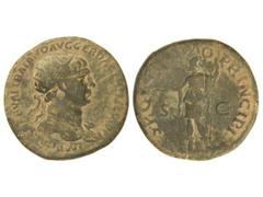 Dupondio. Acuñada el 104-110 d.C. TRAJANO. Anv.: IMP. CAES. NERVAE TRAIANO AVG. GER. DAC. P. M. TR. P. COS. V P. P. Busto radiado a derecha. Rev.: S. P. Q. R. (OPTIM)O PRINCIPI S. C. Roma en pie a izq