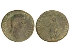 Dupondio. Acuñada el 41-42 d.C. ANTONIA. Anv.: ANTONIA AVGVSTA. Busto a derecha. Rev.: TI. CLAVDIVS CAESAR AVG. P. M. (TR. P. IMP. P. P. S. C.). Claudio en pie a izquierda. 10,50 grs. AE. Pátina verde