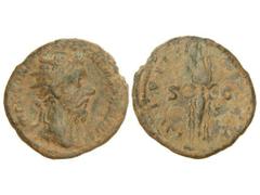 Dupondio. Acuñada el 177 d.C. MARCO AURELIO. Anv.: M. ANTONINVS AVG. GERM. SARM. TR. P. XXXI. Cabeza radiada a derecha. Rev.: IMP. VIIII COS. III P. P. S. C. Trueno alado. 9,20 grs. Pátina verde. (Ley