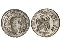 Tetradracma. 244-249 d.C. FILIPO I. SIRIA. Anv.: Busto radiado a derecha, alrededor leyenda. Rev.: Águila en pie, cabeza a derecha, alrededor leyenda. 13,40 grs. Ve. GIC-3956 var. EBC.