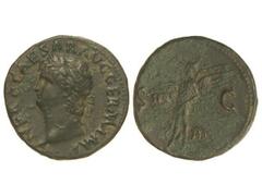 Dupondio. 54-68 d.C. NERÓN. Anv.: NERO CAESAR AVG. GERM. IMP. Cabeza laureada a izquierda. Rev.: S. C. Victoria a izquierda con escudo inscrito S.P.Q.R. 10,70 grs. Pátina verde. (Concreciones). C-303 