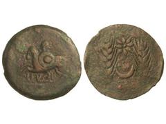 Dupondio. ITUCI. Anv.: Jinete con rodela a izquierda, debajo ley. ITVCI, sobre línea. Rev.: Dos espigas entre ellas estrella y creciente. 17 grs. Pátina oscura. (Ligeras oxidaciones en anverso). AB-15