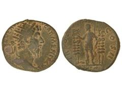 Dupondio. 161-169 d.C. LUCIO VERO. Anv.: L. VERVS AVG. ARMENIACVS. Busto radiado a derecha. Rev.: TR. POT. (...) COS.II S. C. L. Vero en pie a izquierda con dos estandartes a los lados. 9,60 grs. Páti