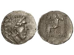 Tetradracma. 336-323 a.C. ALEJANDRO MAGNO. ODESSUS. Anv.: Cabeza de Hércules con piel de león a derecha. Rev.: Zeus entronizado a izquierda, delante y detrás leyenda. 14,60 grs. AR. (Sobrante de metal