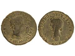 Dupondio. ÉPOCA DE AUGUSTO. COLONIA RÓMULA. Anv.: PERM. DIVI. AVG. COL. ROM. Cabeza radiada de Augusto a derecha, delante fulmen. Rev.: IVLIA AVGVSTA GENETRIX ORBIS. Cabeza de Livia, debajo globo, enc