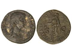 Dupondio. 41-42 d.C. ANTONIA. Acuñación de Claudio. Anv.: ANTONIA AVGVSTA. Busto a derecha con la cabeza descubierta. Rev.: TI. CLADV(IVS CAESAR AVG. P. M. TR. P. IMP. P. P.) S. C. Claudio en pie a iz
