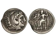 Tetradracma. 336-323 a.C. ALEJANDRO MAGNO. URBES INCIERTAS DE MACEDONIA, TRACIA y TESALIA. Anv.: Cabeza de Hércules con piel de león a derecha. Rev.: Zeus entronizado a izquierda, detrás leyenda, dela