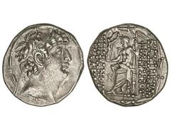 Tetradracma. 93-83 a.C. FILIPO FILADELFOS. REINO SELÉUCIDA. Anv.: Cabeza diademada a derecha. Rev.: Zeus entronizado a izquierda, delante y detrás leyenda. 15,6 grs. AR. Se-7196. MBC+.