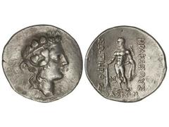 Tetradracma. 148 a.C. THASOS. Anv.: Cabeza de Dionisos con corona de hiedra a derecha. Rev.: Hércules en pie a izquierda, con clava y piel de león, alrededor leyenda. 16,9 grs. AR. (Golpecito en anver