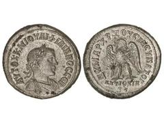 Tetradracma. 247-249 d.C. FILIPO II. SIRIA. ANTIOQUIA. Anv.: Busto laureado a derecha, alrededor leyenda. Rev.: Águila a izquierda, alrededor leyenda. 12,69 grs. AR. GIC-4146 var. laureado. EBC-.
