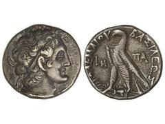 Tetradracma. 80-58 a.C. PTOLOMEO XII. EGIPTO. Anv.: Cabeza diademada a derecha. Rev.: Águila en pie a izquierda, alrededor leyenda. 14,55 grs. AR. Pátina. Se-7945. MBC+.