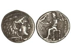 Tetradracma. 332-327 a.C. ALEJANDRO MAGNO. MACEDONIA. ARADOS. Anv.: Cabeza de Hércules a derecha con piel de león. Rev.: Zeus entronizado a izquierda llevando águila y cetro. En campo: AP. 16,9 grs. A