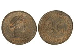 Dupondio. Acuñada el 22-23 a.C. LIVIA. Anv.: IVSTIA. Busto con diadema a derecha. Rev.: TI. CAESAR DIVI AVG. F. AVG. P. M. TR. POT. XXIIII alrededor de S. C. 13,30 grs. Pátina oscura. (Pequeñas oxidac