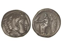 Tetradracma. 336-323 a.C. ALEJANDRO MAGNO. MACEDONIA. Anv.: Cabeza de Hércules con piel de león a derecha. Rev.: Zeus entronizado a izquierda, detrás leyenda. 16,90 grs. AR. Pátina oscura. EBC-/MBC+.