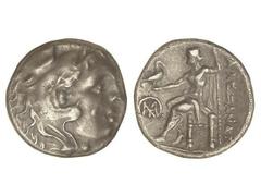 Dracma. 336-323 a.C. ALEJANDRO MAGNO. INCIERTA. Anv.: Cabeza de Hércules con piel de león a derecha. Rev.: Zeus entronizado a izquierda, detrás leyenda, delante símbolo dentro de círculo. 4,03 grs. AR