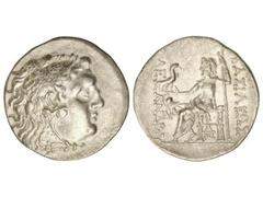 Tetradracma. 200-100 a.C. ALEJANDRO MAGNO. Anv.: Cabeza de Hércules con piel de león a derecha. Rev.: Zeus entronizado a izquierda, en el campo casco, debajo de la silla monograma. 16,72 grs. AR. Müll